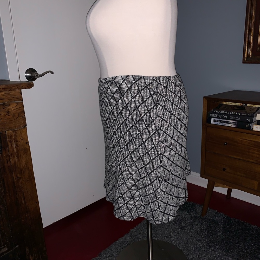 Classic black and white skirt